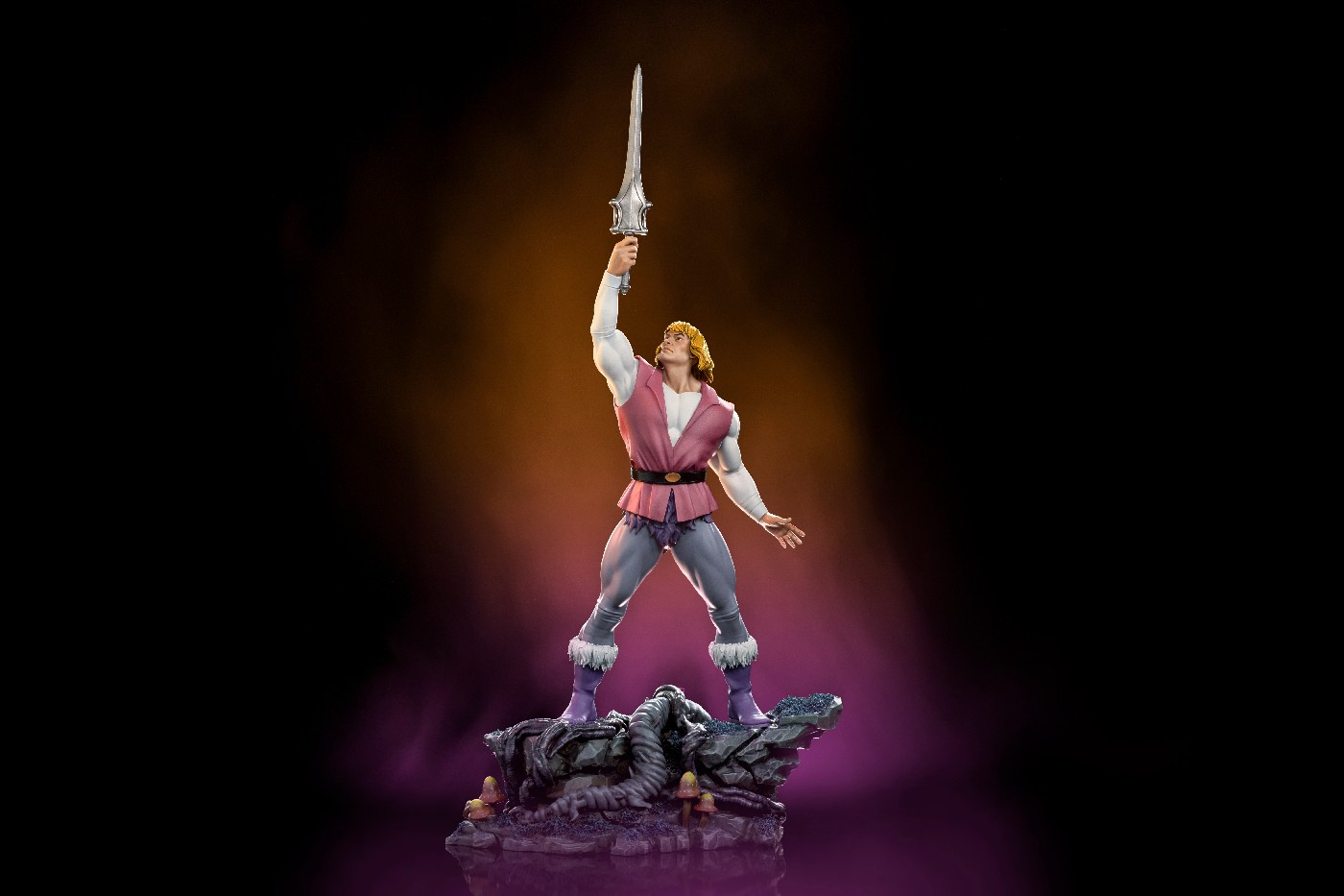 Masters of the Universe: Prince Adam 1:10 Scale Statue – IRON STUDIOS