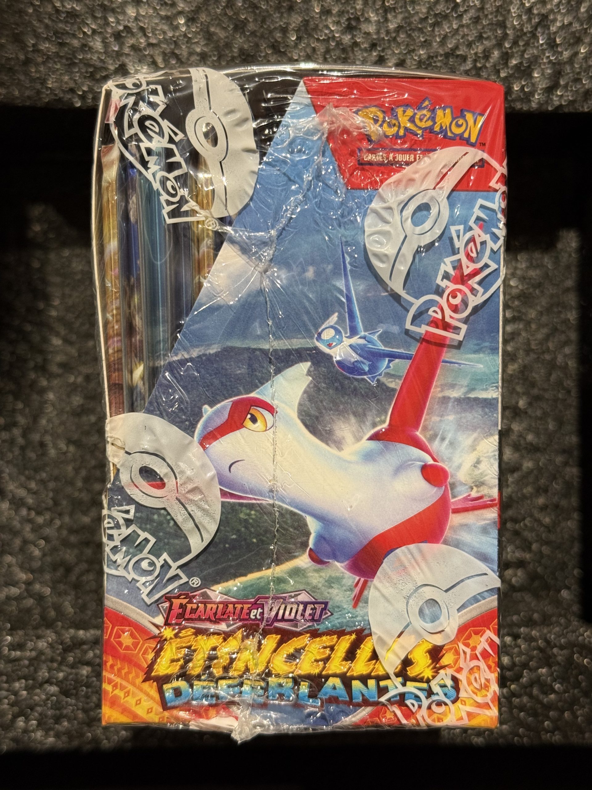 Pokemon – DISPLAY ÉTINCELLE DÉFERLANTE (FR)