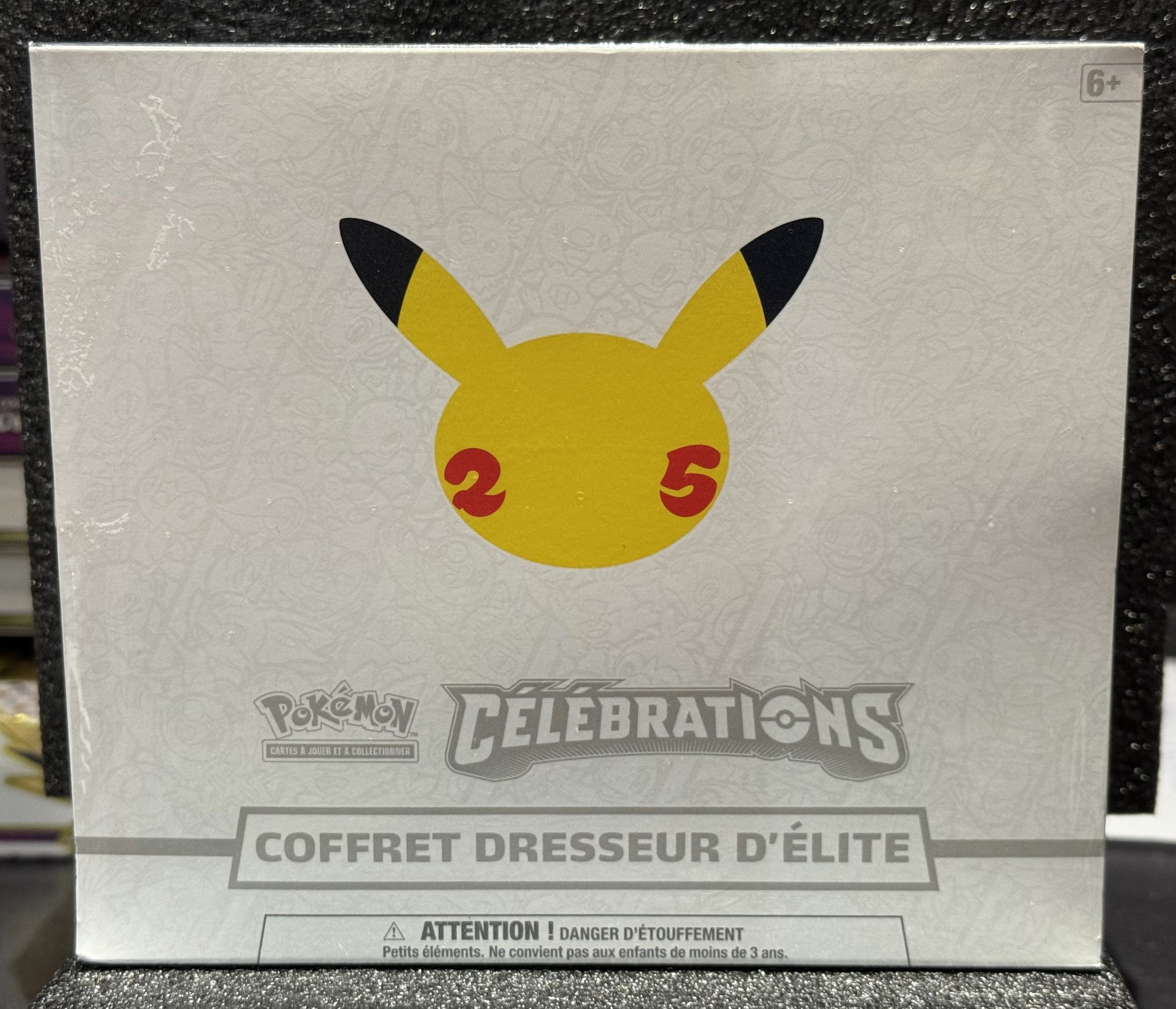 POKÉMON – COFFRET DRESSEUR D’ELITE 25e ANNIVERSAIRE (FR)
