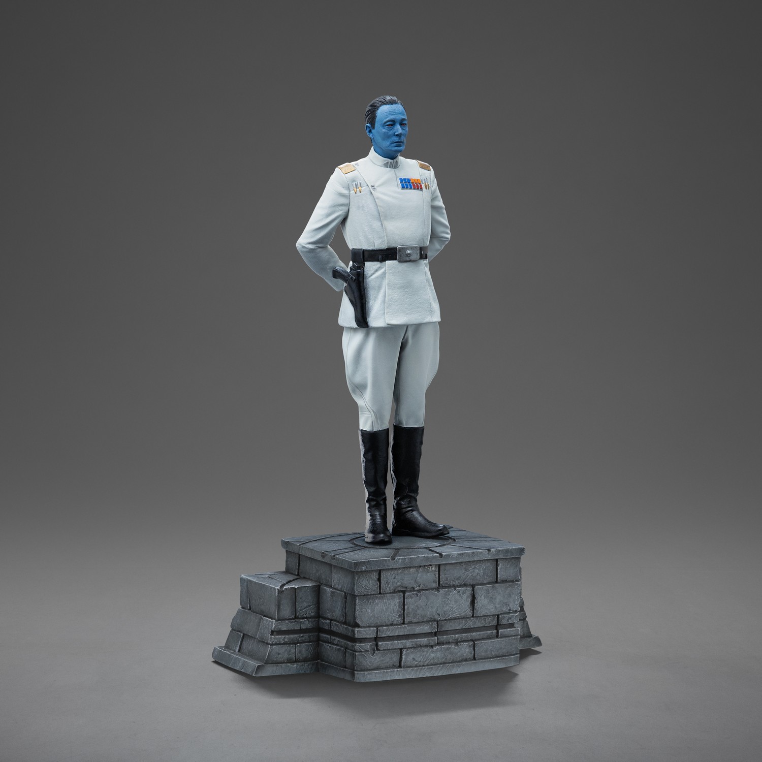Star Wars: Ahsoka – Grand Admiral Thrawn 1:10 Scale Statue – IRON STUDIOS