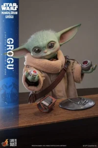 Star Wars: The Mandalorian & Grogu figurine taille réelle Grogu – HOT TOYS